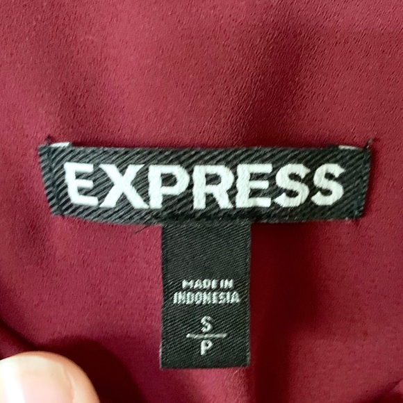 CLOSING SALE! 
🎉HP!!🎉 EXPRESS | Maroon Red Tank Top - Picture 3 of 3